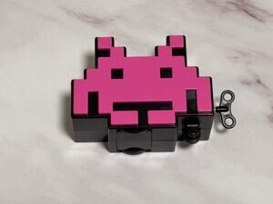 Taito Space Invader 2012 Coin Bank Alien Video Game Wind up Pink